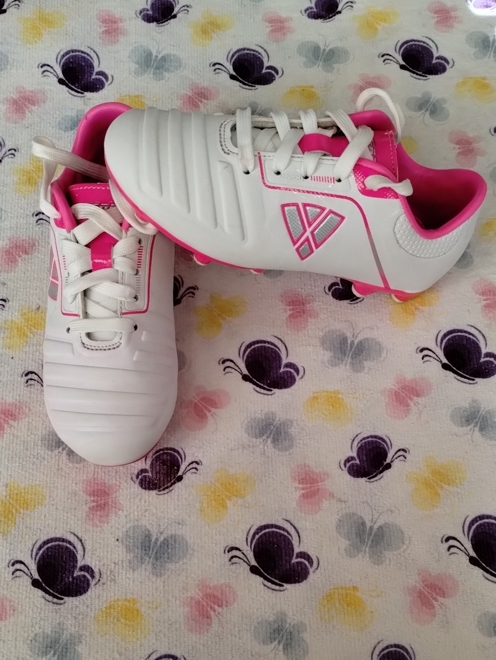 Wizari Soccer Cleats White & Pink Size US 13C